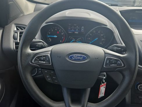 Used 2018 Ford Escape SE image 15