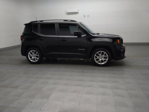 Used 2020 Jeep Renegade Latitude w/ Safety & Security Group II FWD image 11