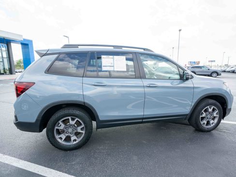 Used 2023 Honda Passport TrailSport image 6