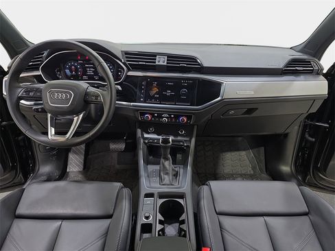 Certified 2025 Audi Q3 2.0T Premium w/ Convenience Package image 10