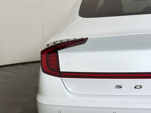 Used 2021 Hyundai Sonata Limited image 13