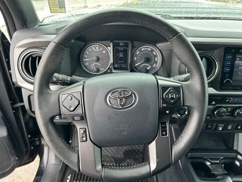 Used 2019 Toyota Tacoma TRD Pro AWD/4WD image 10