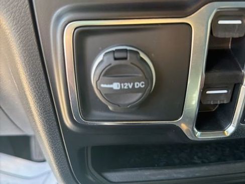 Used 2022 Jeep Wrangler Unlimited Sahara w/ LED Lighting Group image 25