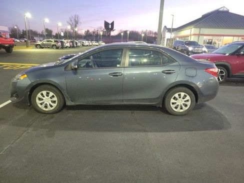 Used 2017 Toyota Corolla CE image 4