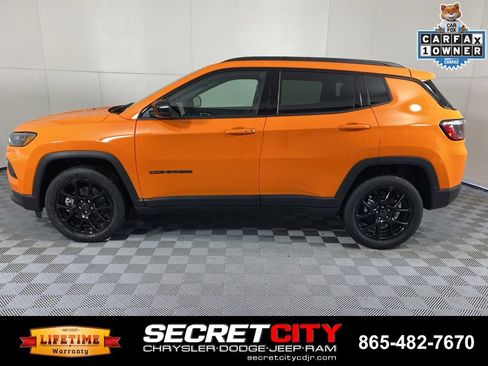 Used 2026 Jeep Compass Latitude AWD/4WD image 4