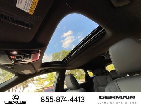 Used 2025 Lexus RX 350 AWD image 21