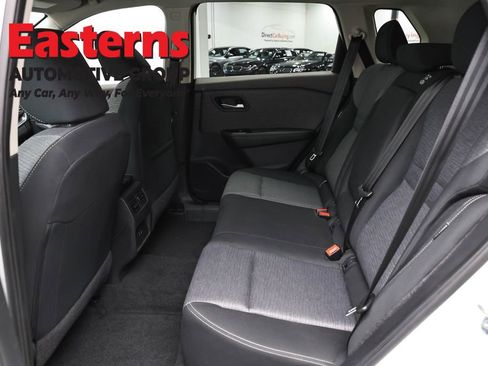Used 2023 Nissan Rogue SV AWD/4WD image 21