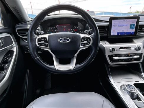 Certified 2021 Ford Explorer XLT w/ Equipment Group 202A image 6