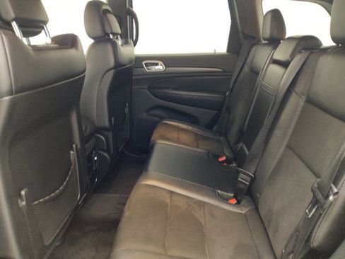 Used 2018 Jeep Grand Cherokee Laredo RWD image 18