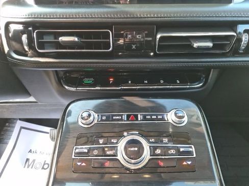 Used 2023 Lincoln Nautilus AWD w/ Premium Package image 24