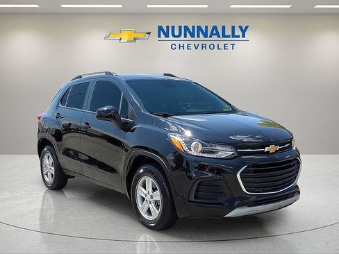 Used 2022 Chevrolet Trax LT w/ LT Convenience Package AWD/4WD image 7