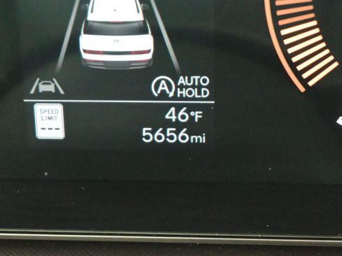 Certified 2026 Hyundai Santa Fe SE image 31