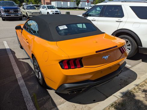 Used 2026 Ford Mustang Premium RWD image 4