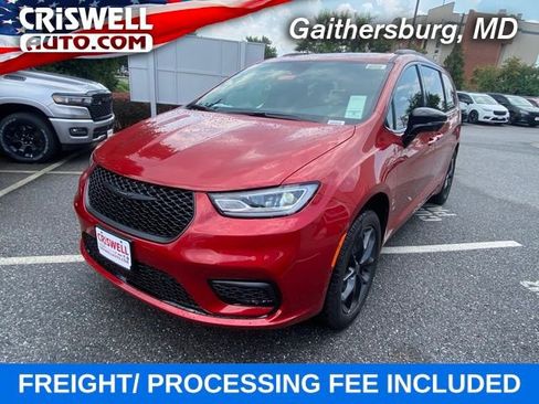 New 2026 Chrysler Pacifica Limited w/ S Appearance Package image 1