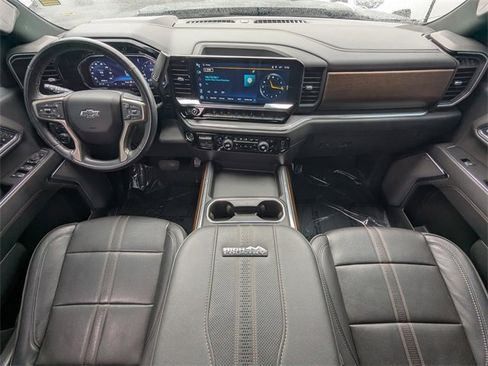 Used 2024 Chevrolet Silverado 2500 High Country w/ High Country Premium Package image 18