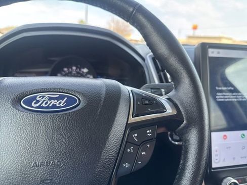 Used 2024 Ford Edge SEL image 13