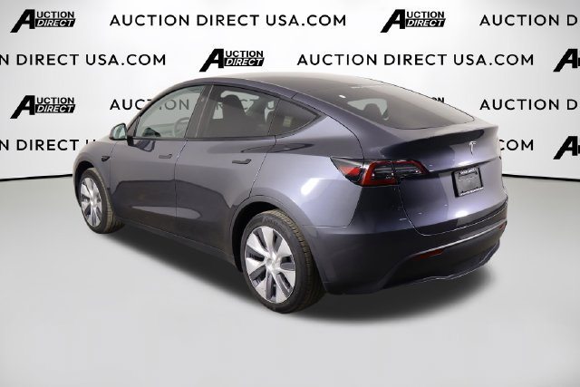 Used 2023 Tesla Model Y 2WD image 45