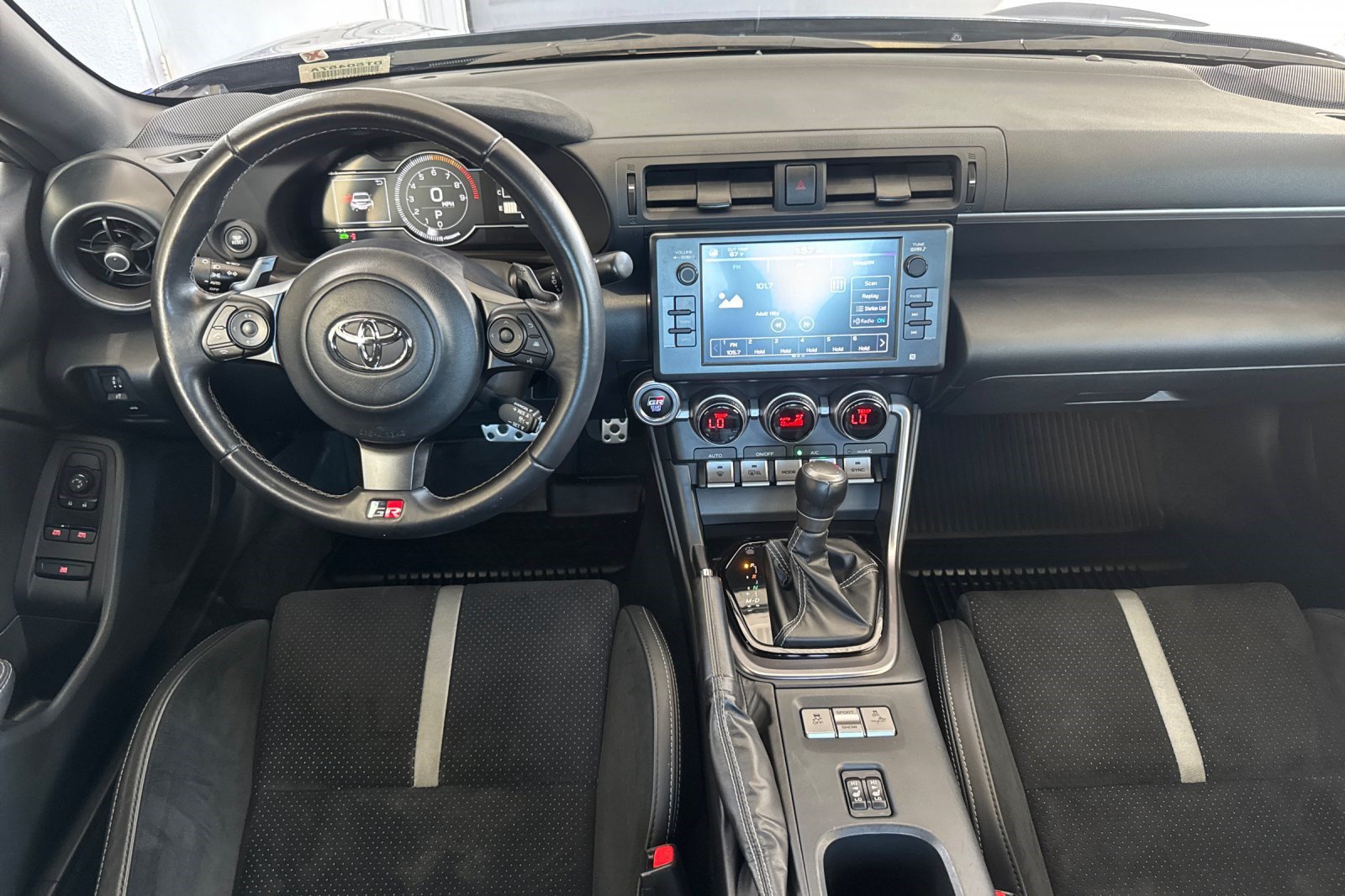 Used 2026 Toyota GR86 Premium w/ ALL Weather Mat Package (TMS) RWD image 16