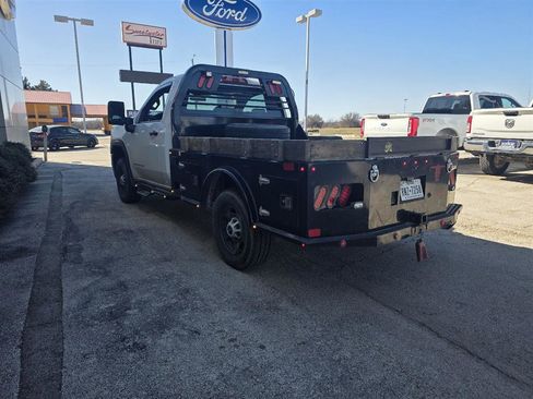 Used 2022 GMC Sierra 2500 Pro w/ Convenience Package image 4