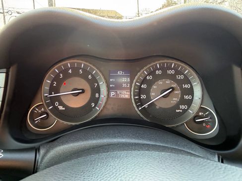 Used 2016 INFINITI Q70 3.7 image 12