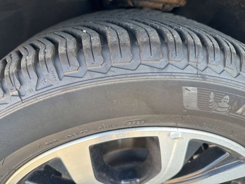 Used 2022 Ford Explorer ST-Line w/ Class IV Trailer Tow Package image 8