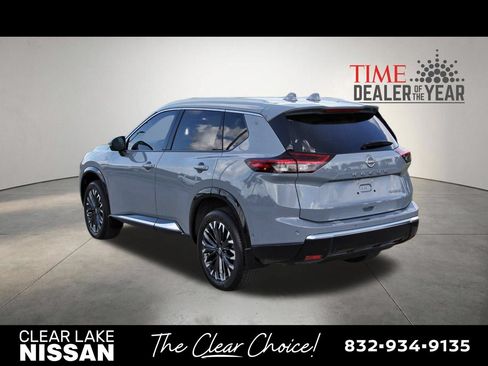 Used 2025 Nissan Rogue Platinum w/ Tech Package FWD image 5