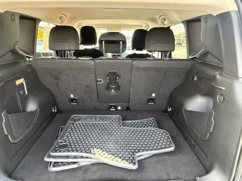 Used 2022 Jeep Renegade Latitude w/ Convenience Group AWD/4WD image 32