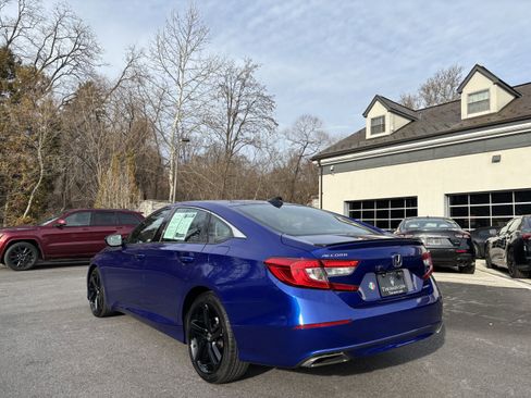 Used 2022 Honda Accord Sport image 3