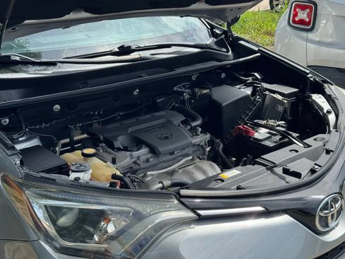 Used 2016 Toyota RAV4 LE FWD image 12