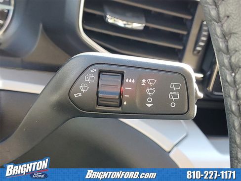 Used 2023 Ford Explorer XLT w/ Equipment Group 202A image 21