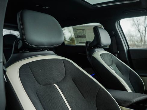 New 2025 Kia EV6 GT-Line image 12