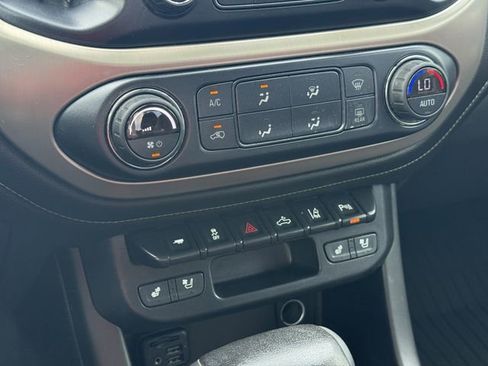 Used 2021 GMC Canyon Denali RWD image 26