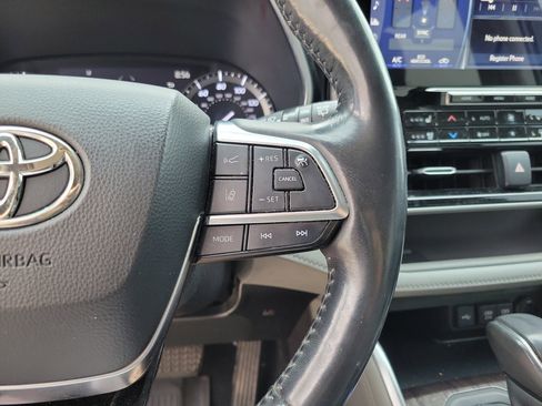 Used 2021 Toyota Highlander Platinum AWD/4WD image 14