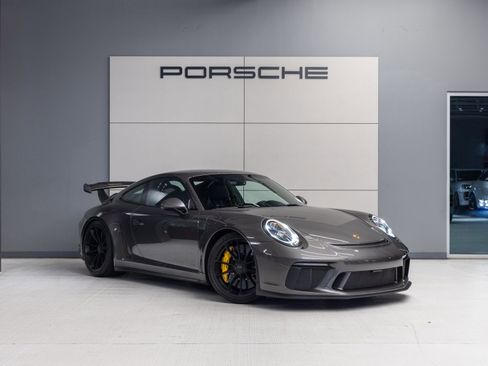 Certified 2018 Porsche 911 GT3 RWD image 9