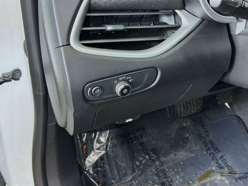 Used 2023 Chevrolet Malibu LT image 28