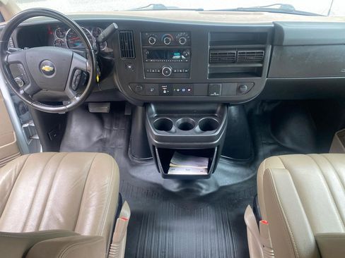 Used 2020 Chevrolet Express 2500 w/ Driver Convenience Package RWD image 17