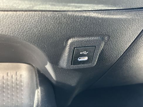 Used 2025 Toyota Corolla LE FWD image 28