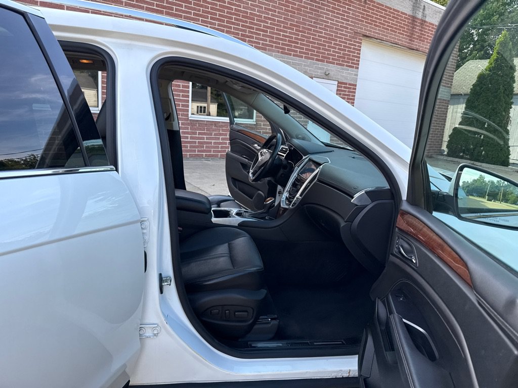 Used 2013 Cadillac SRX Luxury AWD/4WD image 11