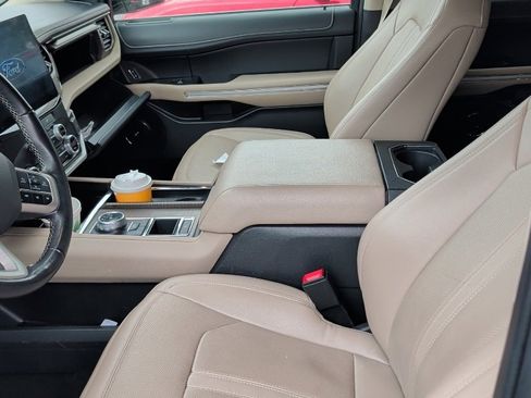 Used 2024 Ford Expedition Max Limited image 7