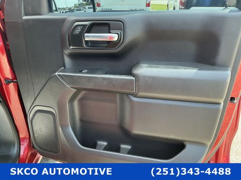 Used 2022 Chevrolet Silverado 1500 Custom w/ Safety Confidence Package RWD image 12