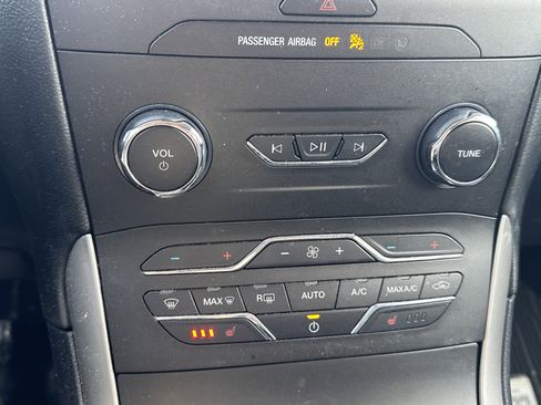 Used 2020 Ford Edge SEL w/ Convenience Package image 12