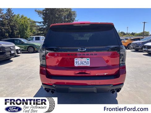 Used 2025 Chevrolet Suburban RST w/ RST Capability Package AWD/4WD image 5
