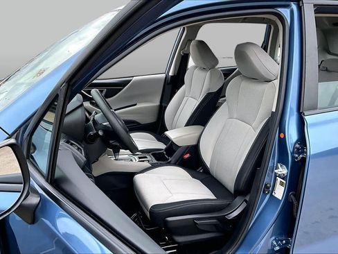 Used 2023 Subaru Forester AWD/4WD image 8