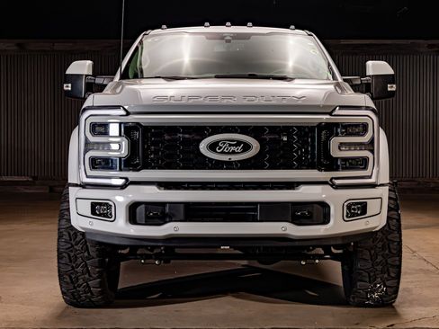 Used 2026 Ford F450 Platinum w/ Platinum Plus Package image 2
