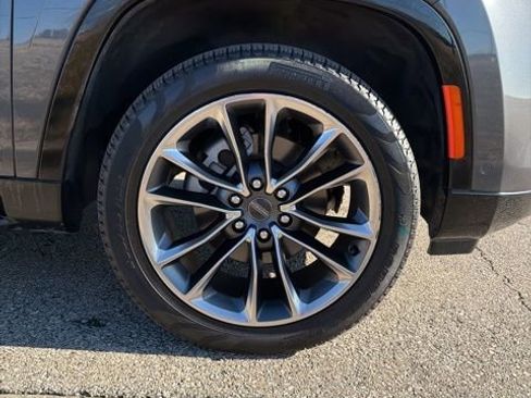 Used 2024 Jeep Wagoneer Series II w/ Premium Group I image 23