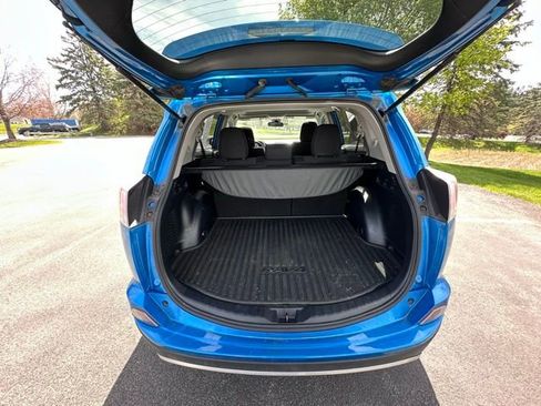 Used 2017 Toyota RAV4 XLE w/ Plus Special Value Package AWD/4WD image 10