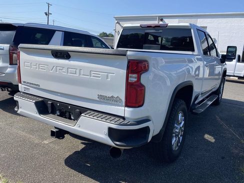 Used 2024 Chevrolet Silverado 2500 High Country AWD/4WD image 7