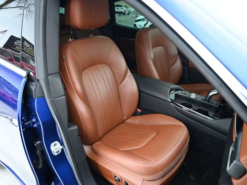 Used 2020 Maserati Levante image 51