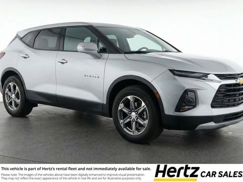 Used 2025 Chevrolet Blazer LT image 1