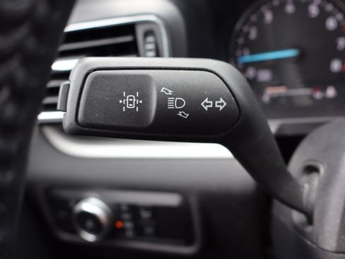 Used 2023 Ford Explorer XLT w/ Equipment Group 202A image 19